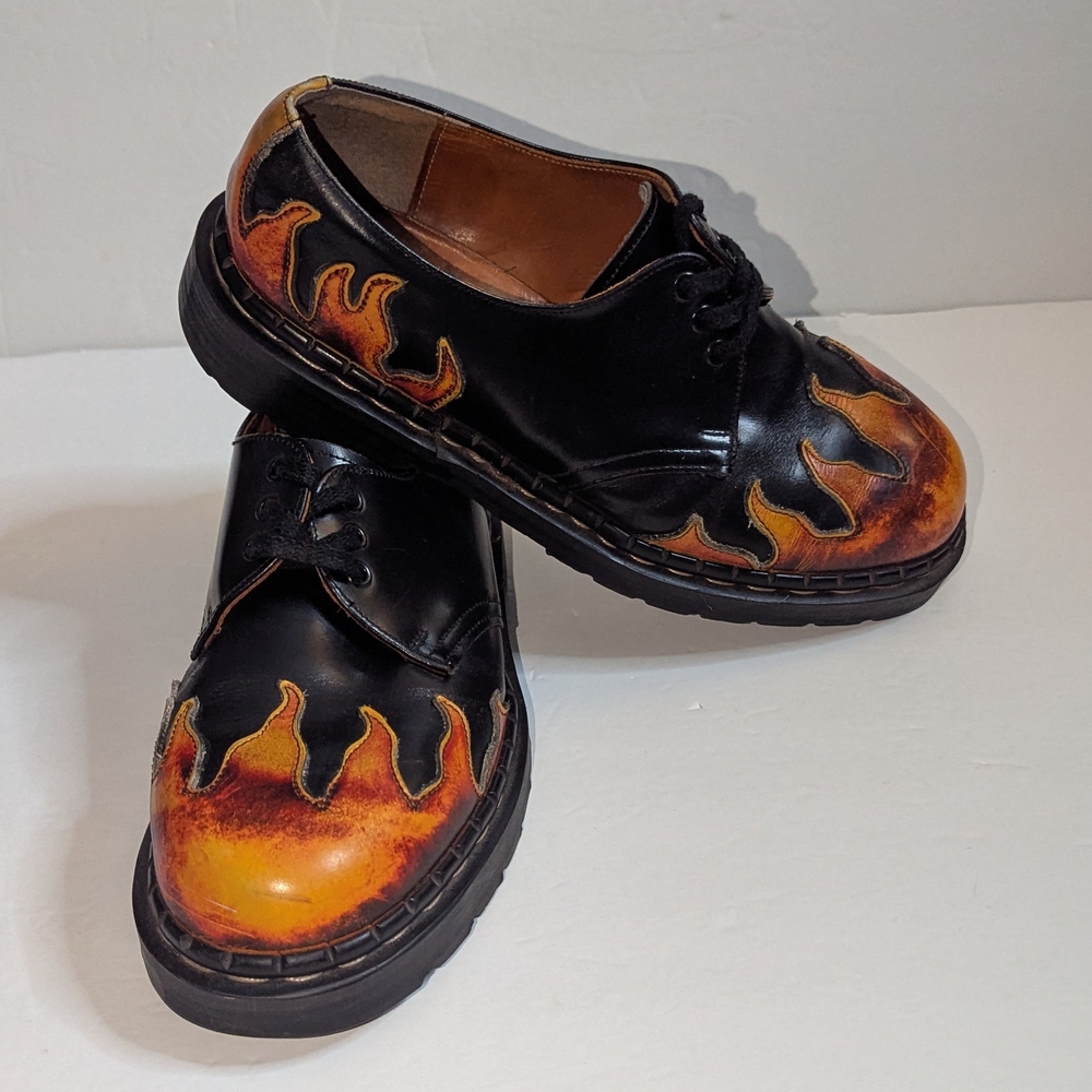 Tredair Flame Shoes. Men's Size 7 UK, 8 US. Used. Low Top. Oxford. Leather